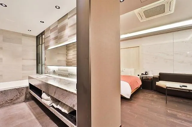 Jeonggwan Raum Motel Busan