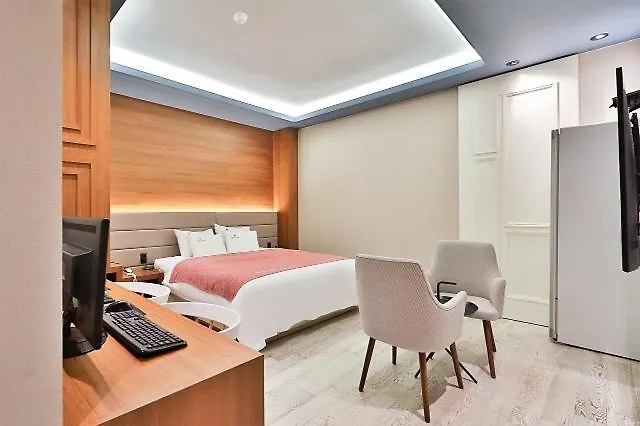 Motel Jeonggwan Raum *