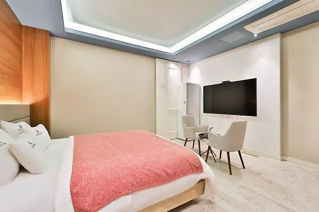 Jeonggwan Raum Motel