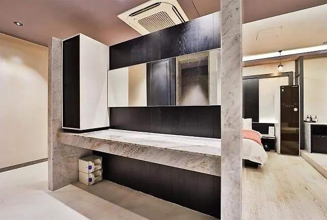 Jeonggwan Raum Motel